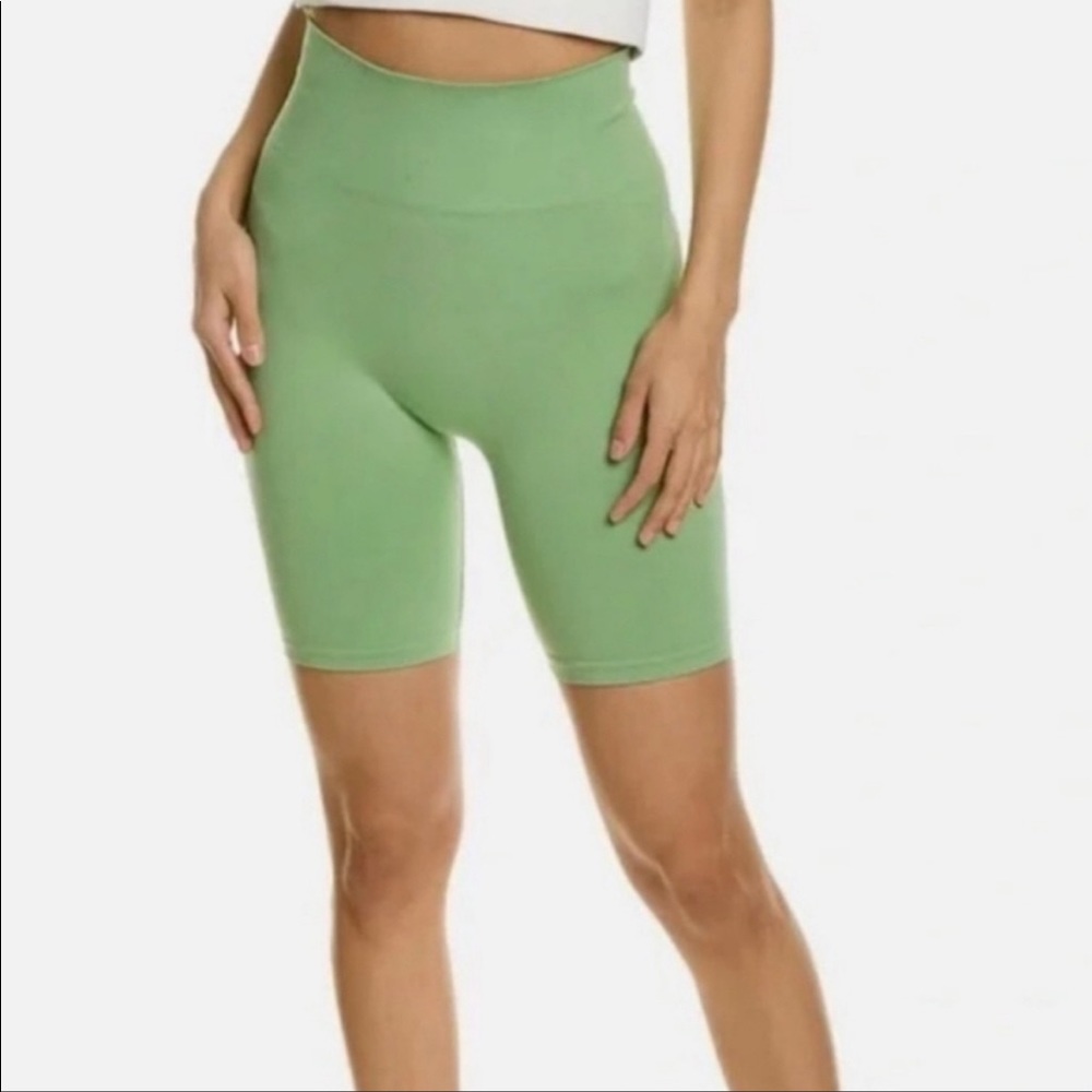 WeWoreWhat Seamless Biker Shorts Size Small
